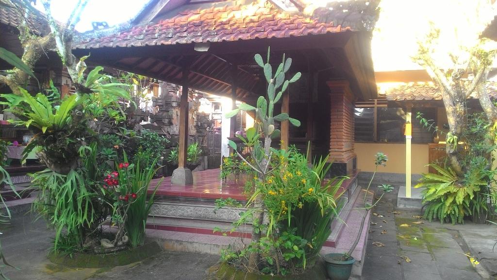 Liang House And Hostel Ubud Buitenkant foto