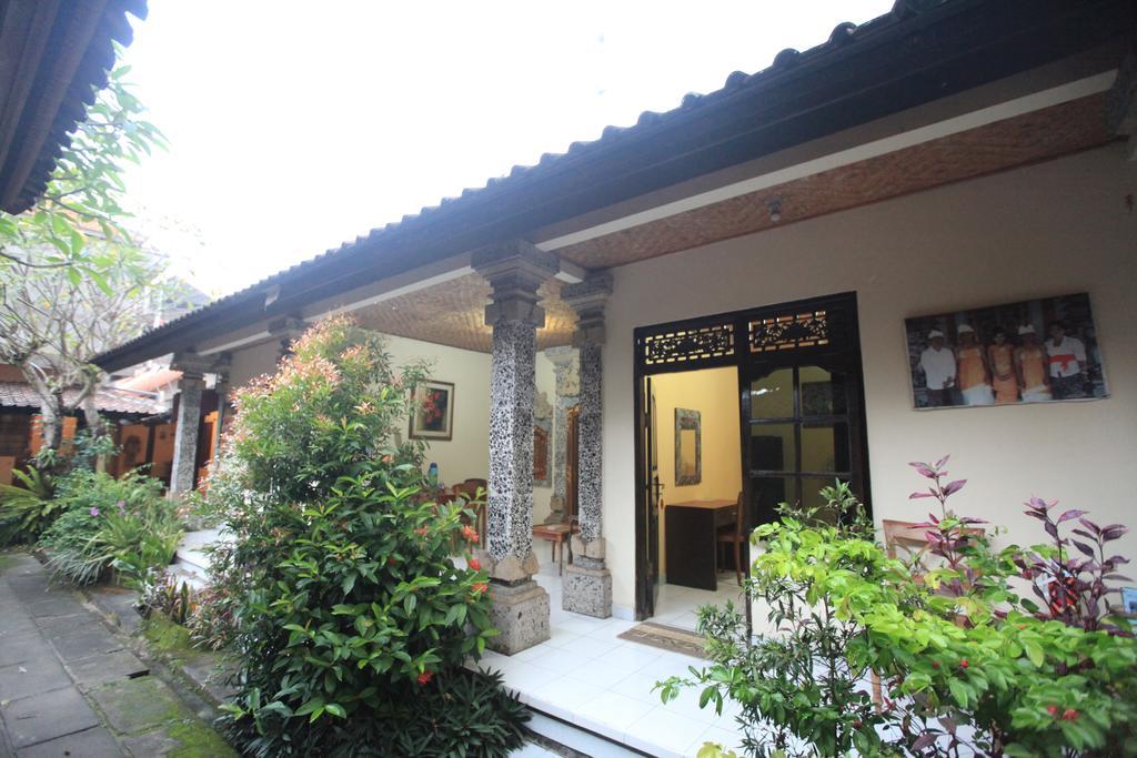 Liang House And Hostel Ubud Buitenkant foto